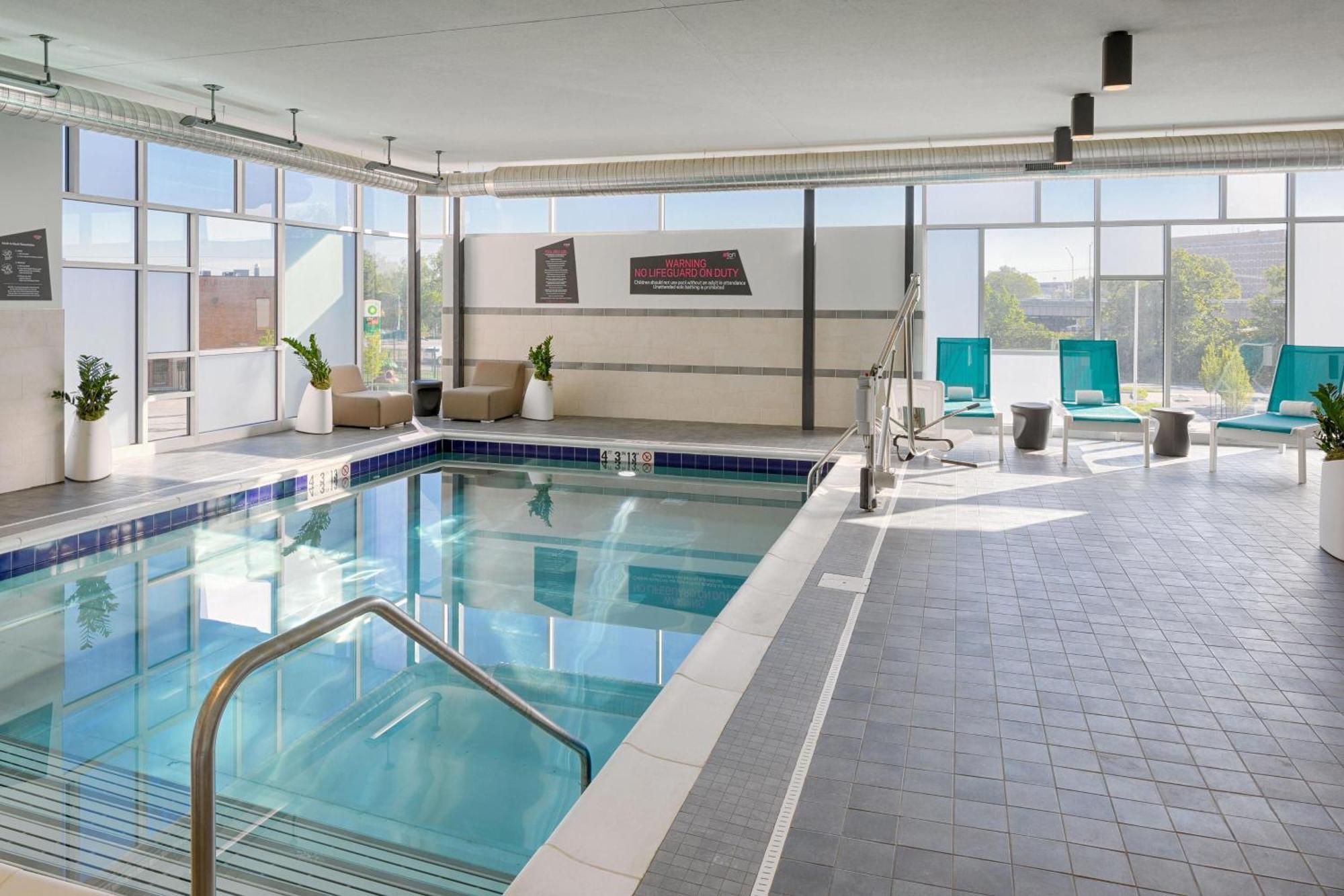 Aloft 3*
