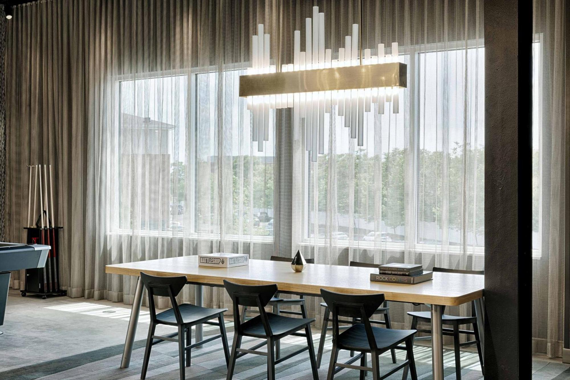 Hotel Aloft 3*